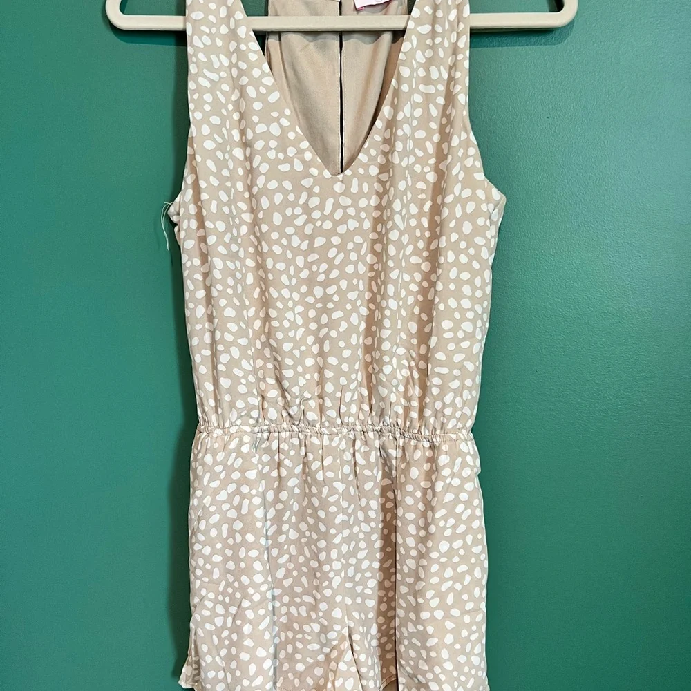 NWOT Pink Lilly Romper - Picture 3 of 6